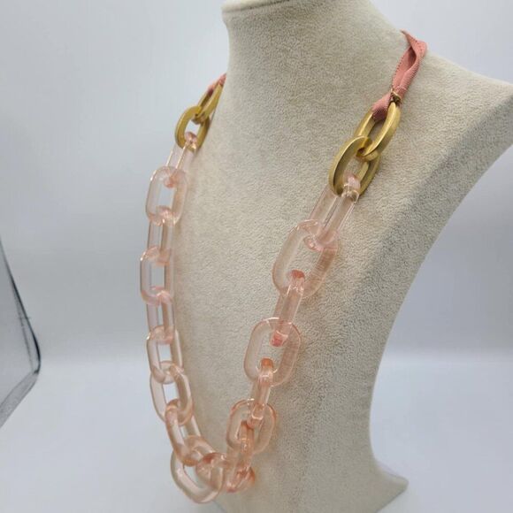 J Crew Nude Pink Lucite Gold Tone Link Ribbon Necklace - Picture 4 of 11